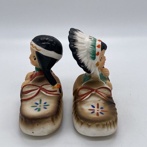 Vintage Japan Native American Children in Moccasins Salt and Pepper Shakers - Picture 2 of 7